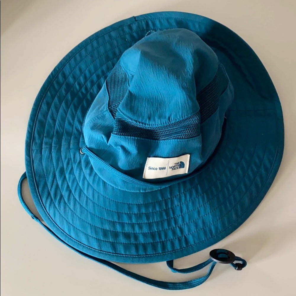 North face bucket hat